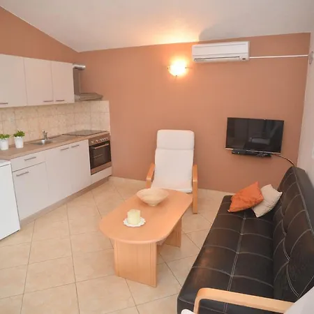 Salamun Biograd Na Moru